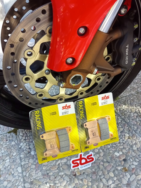 pastiglie freni moto sbs rst sinter recensioni