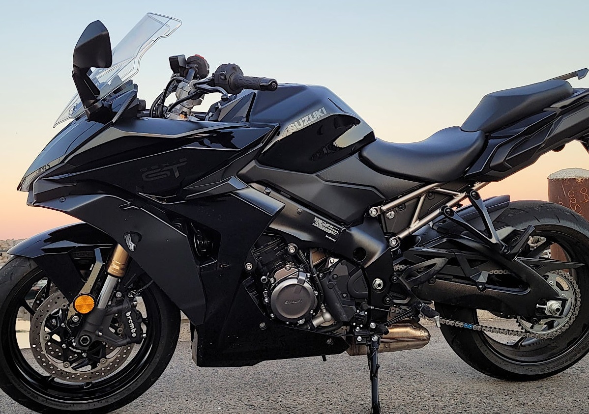 suzuki gsx s 1000 gt 2024 prova