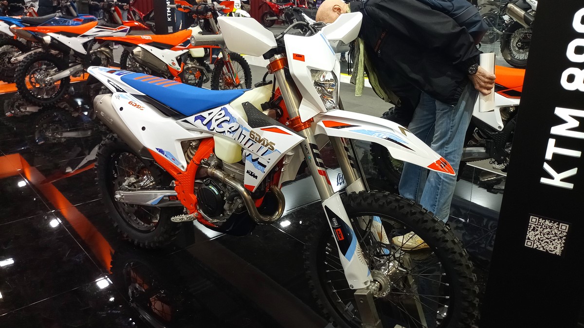 novità moto scooter suzuki 2024 eicma 2023