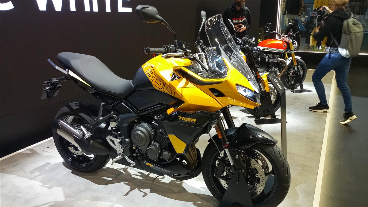 novità moto scooter suzuki 2024 eicma 2023